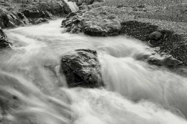 Basalt im Wasserlauf, Island 2015